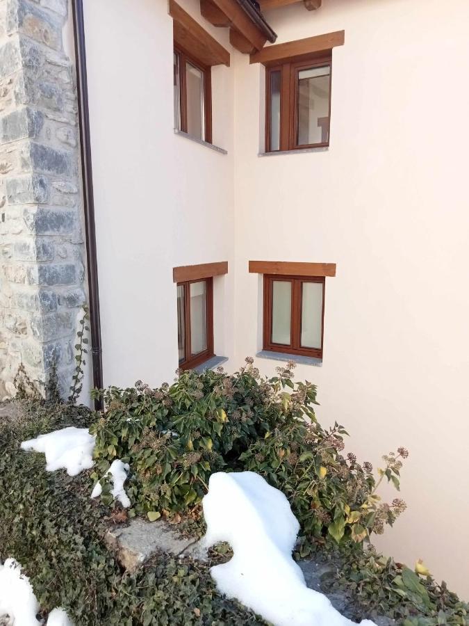 Casitas En Sallent En El Centro Villa Sallent De Gallego Bagian luar foto