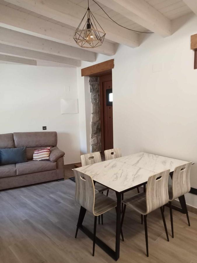 Casitas En Sallent En El Centro Villa Sallent De Gallego Bagian luar foto